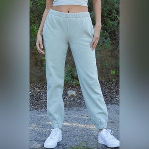 Brandy Melville John Galt Light Green Rosa Sweatpants